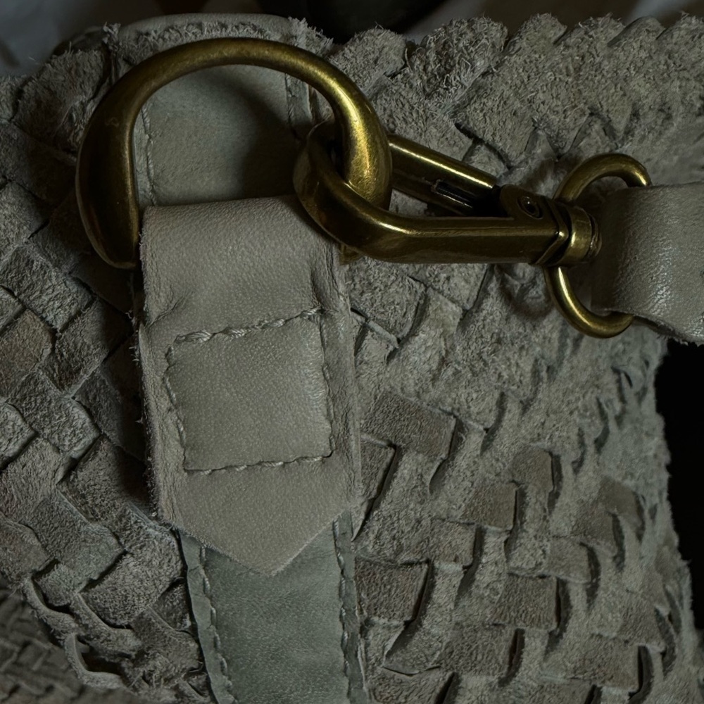 Madewell The Medium Transport Tote: Woven Leather Edition Ashen Sage - Picture 12 of 14